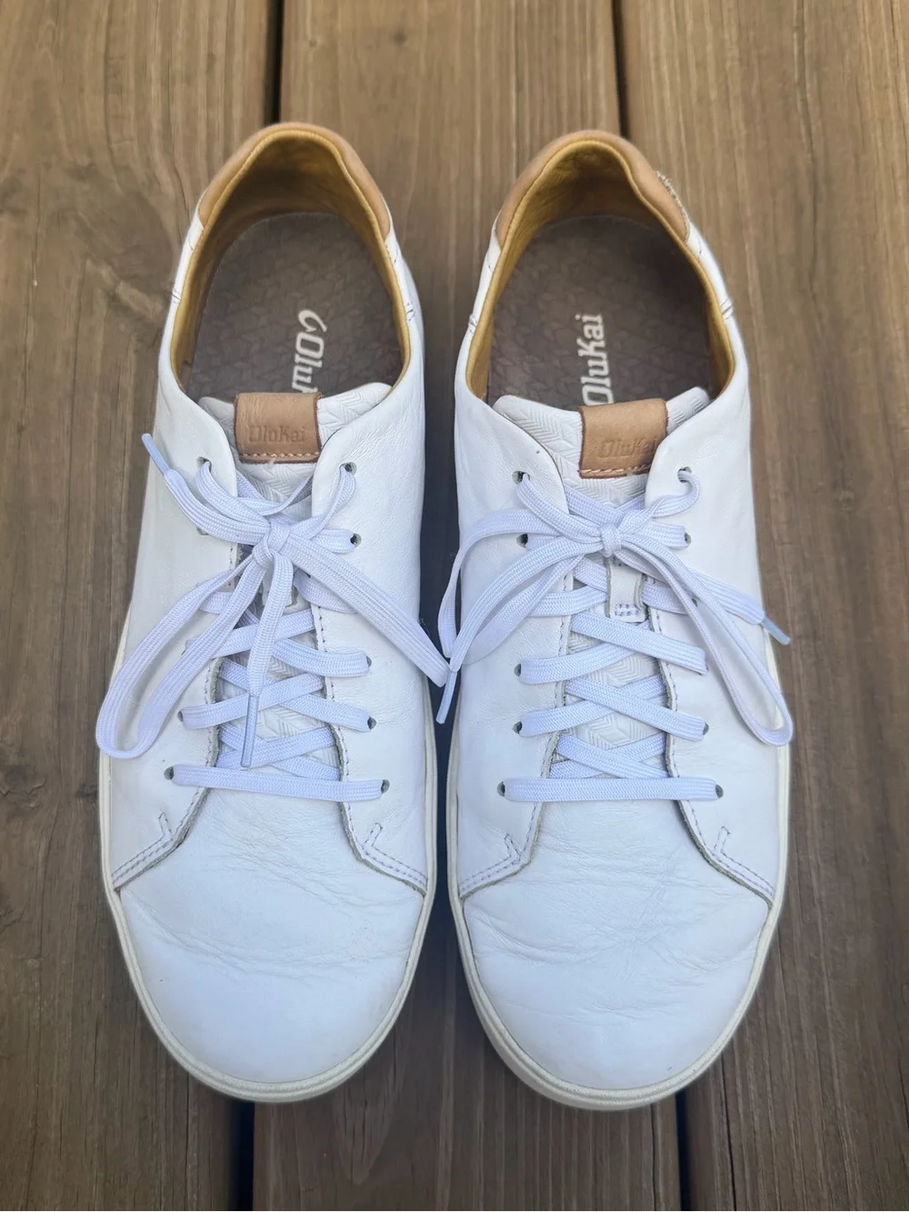 OluKai‎ Men's Lae'ahi Lī 'Ili Leather Lace Up Sneakers in White Size 11.5